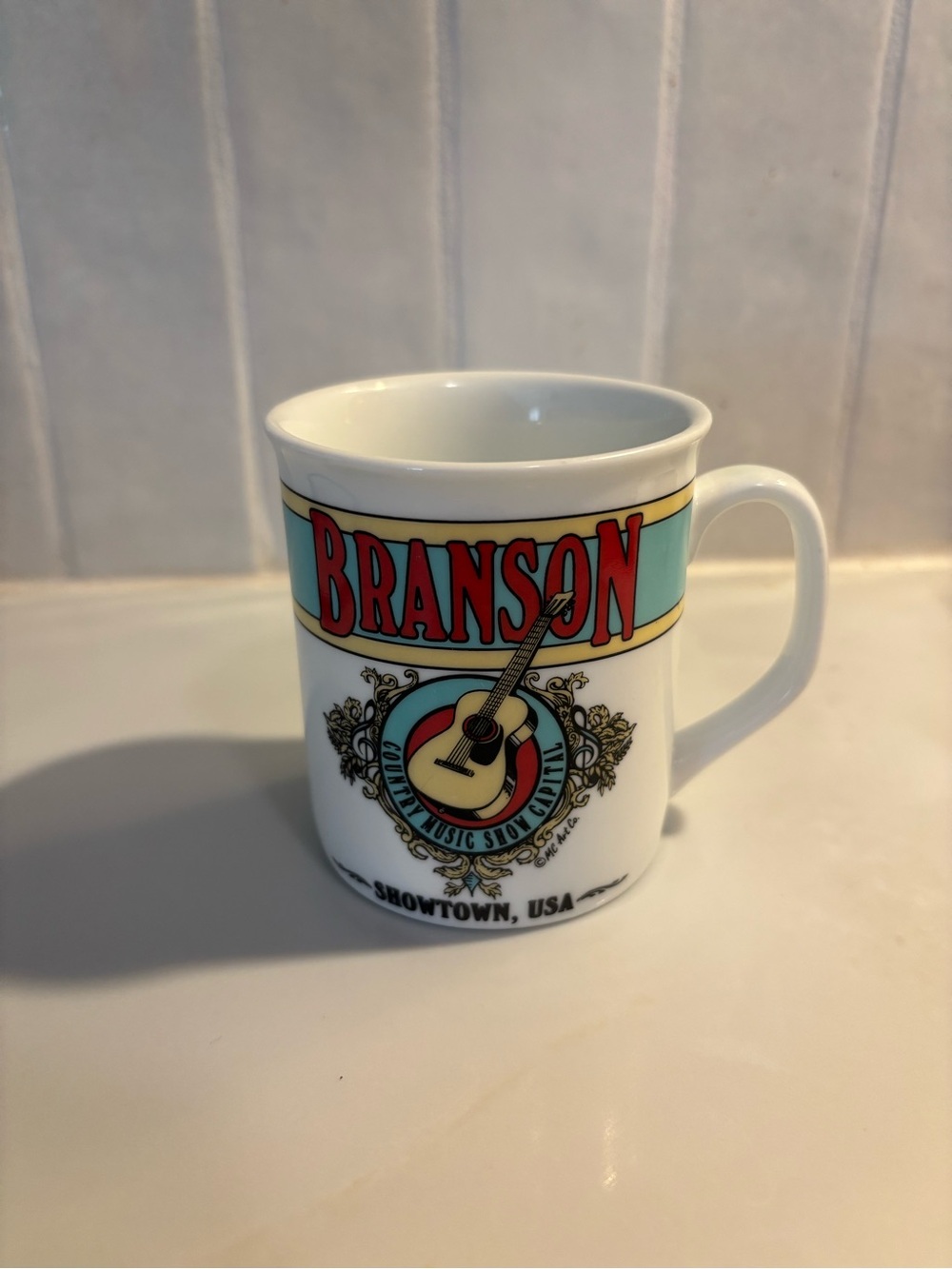 Vtg 80’s/90’s Branson Missouri Souvenir Coffee Mug Showtown USA Guitar Design MC